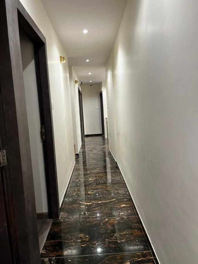 Hotel Classio Andheri - Near Dn Nagar Metro Station Mumbai  Buitenkant foto