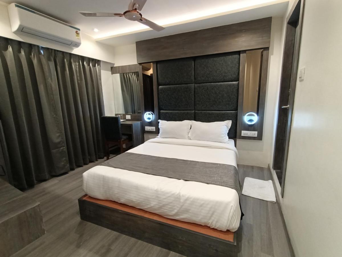 Hotel Classio Andheri - Near Dn Nagar Metro Station Mumbai  Buitenkant foto