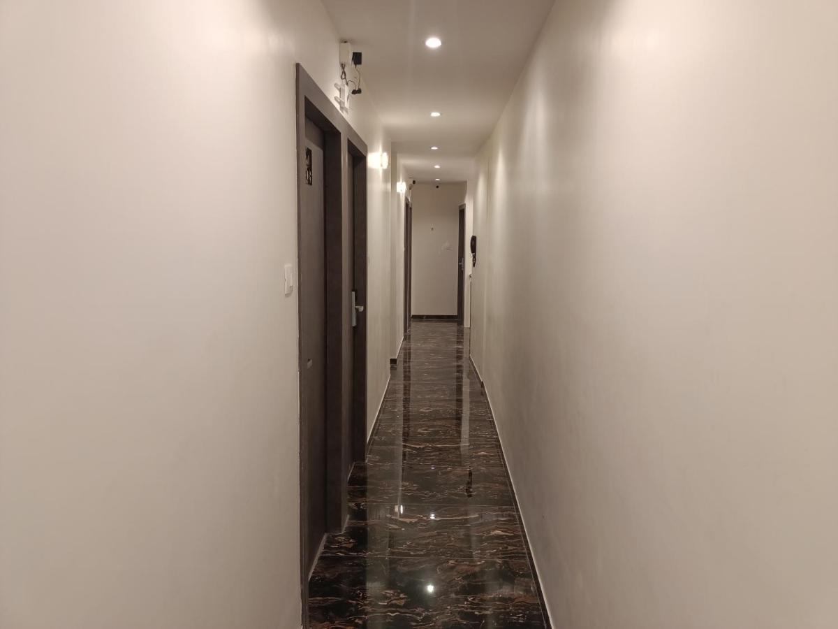 Hotel Classio Andheri - Near Dn Nagar Metro Station Mumbai  Buitenkant foto